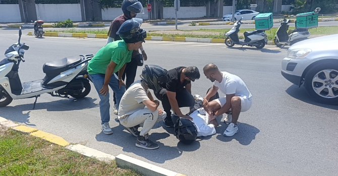 Yangına giden itfaiyeye yol vermek isterken minibüse çarptı