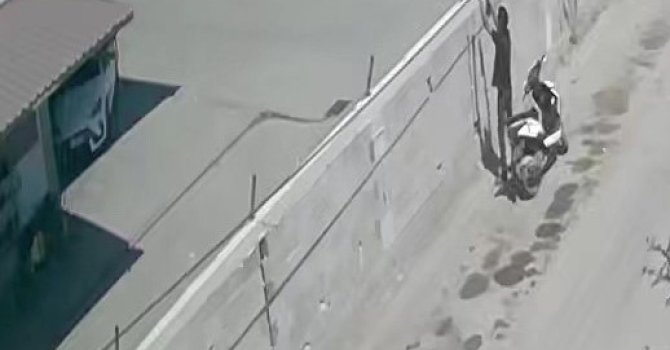 İnternet kablolarını gündüz vakti kesip çaldı
