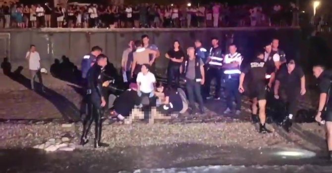 Antalya’da denize giren 2 arkadaş boğuldu