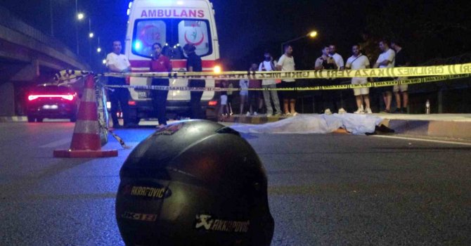 Savrulan motosikletten düşerek başını kaldırıma çarpan genç hayatını kaybetti