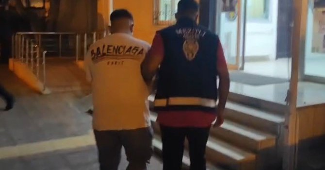 Otomobilin camını taşla kırıp kaçmıştı, yakalandı
