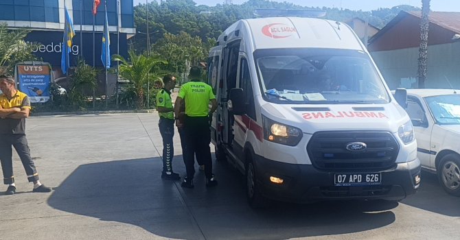 Manavgat’ta motosiklet kazası: 2 yaralı