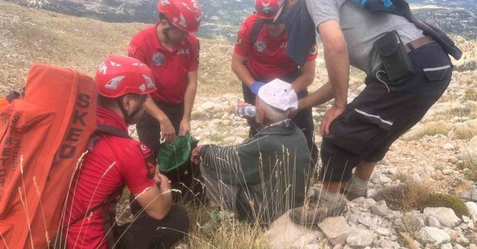 Antalya’da kayıp yaşlı adam jandarma ekiplerince bulundu