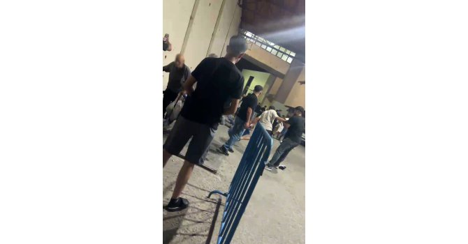 Acil servis önünde yaşanan kavga paniğe neden oldu
