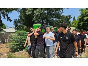 Trafik kazasında hayatını kaybeden 24 yaşındaki genç son yolcuğuna uğurlandı