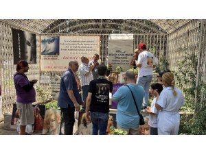 Şarkıcı Bergen, ölüm yıl dönümünde mezarı başında anıldı