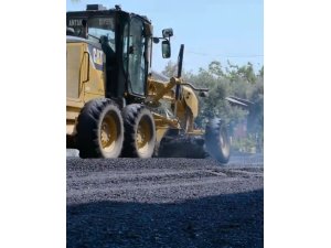 Antakya’da Akasya ve Güzelburç mahallelerinde yollar asfaltlandı
