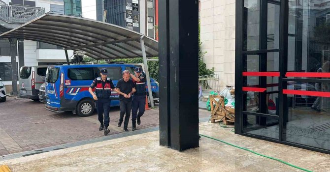 Alanya’da eşini ve kayınvalidesini bıçakladıktan sonra intihar girişimini canlı yayınlayan şahıs tutuklandı