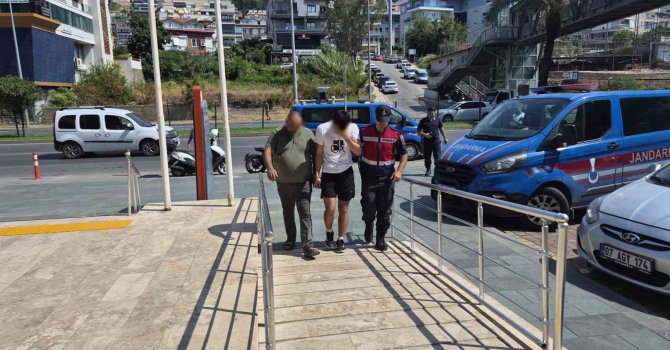 Alanya’da uyuşturucu operasyonu: 2 şüpheli tutuklandı