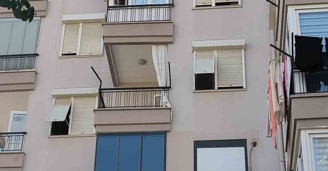 Antalya’da yaşlı anne ve kızı aynı evde ölü bulundu