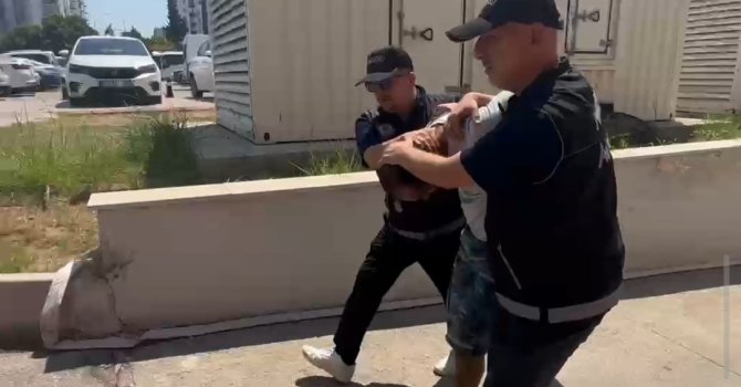 Kırmızı bültenle aranan uyuşturucu taciri yakalandı