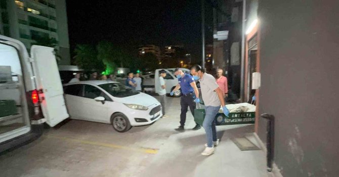 Antalya’da Norveç asıllı yaşlı adam evinde ölü bulundu