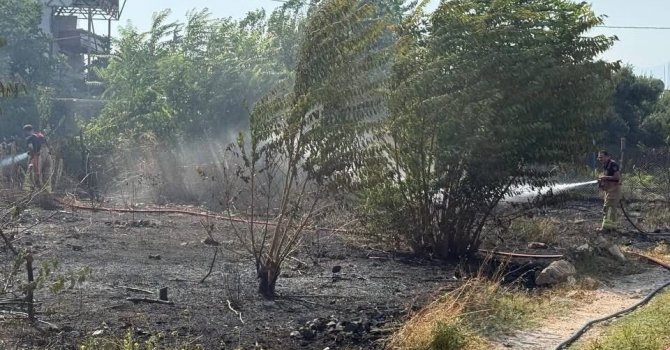 Antakya’da bahçe yangını kontrol altına alındı