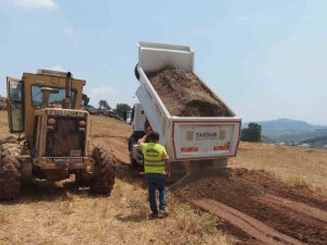 Tarsus’ta kırsal mahallelerin yolları yenileniyor
