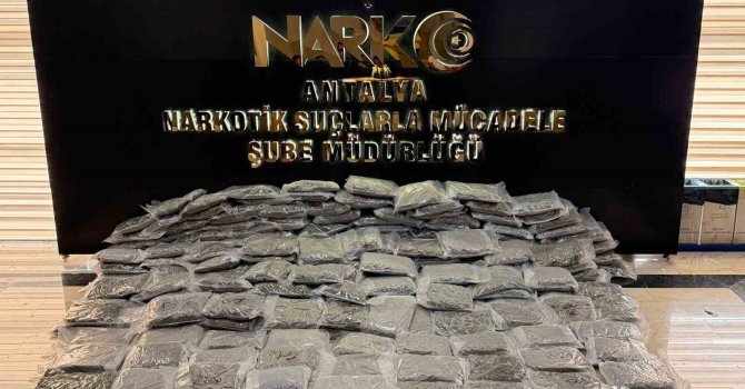Antalya’da uyuşturucu operasyonu: 250 kilogram esrar ele geçirildi