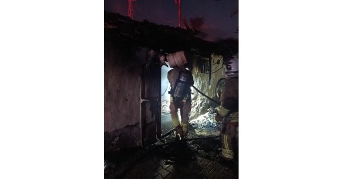 Reyhanlı’da müstakil evden alevler yükseldi