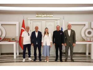 Büşra Özdemir, Alanyaspor yönetimini ağırladı