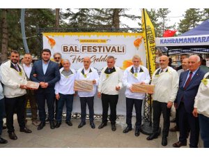 Kahramanmaraş’ta ilk kez bal festivali: 1 kilogram bal yiyen yarışmacı birinci oldu