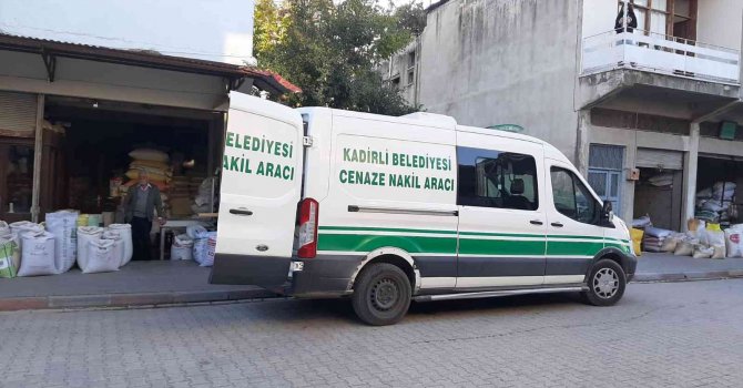 Gelen koku üzerine eve girilince yaşlı adamın cansız bedeni bulundu