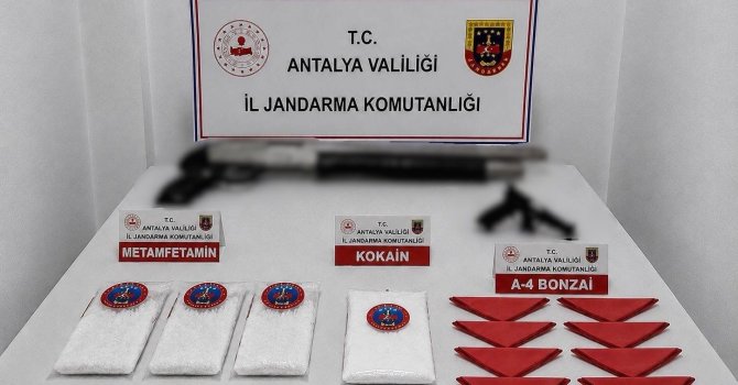 Jandarma’dan Kepez’de uyuşturucu operasyonu