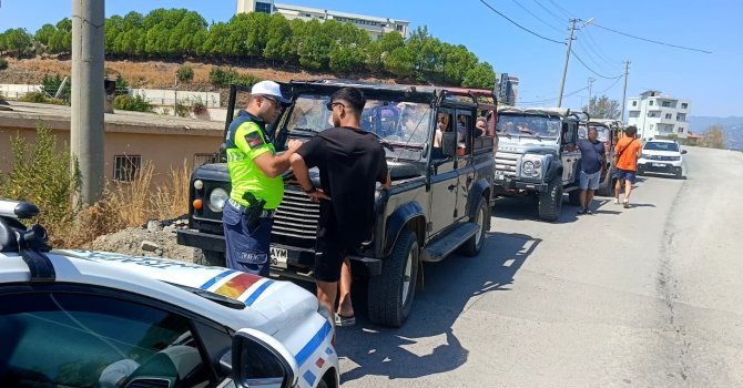 Alanya’da safari araçlarına denetim: 5 araca 233 bin TL ceza