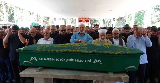 Belçika’da polis tarafından vurulduğu öne sürülen 4 çocuk babası Mersin’de defnedildi