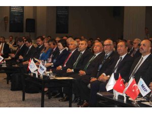 Mersin’de limanların geleceği masaya yatırıldı: Hukuk, teknoloji ve yeşil dönüşüm vurgusu