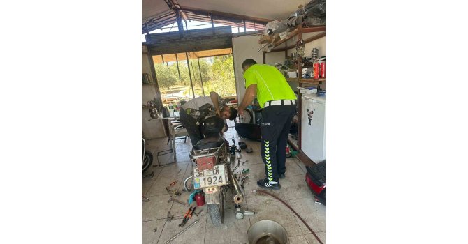 Antakya’da motosiklet tamircileri ve yedek parça satıcılarına denetim