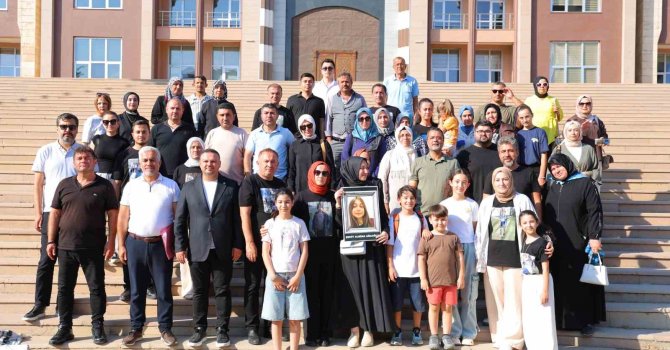 Okul katliamında ölenlerin aileleri yeniden tutuklama talebinden memnun