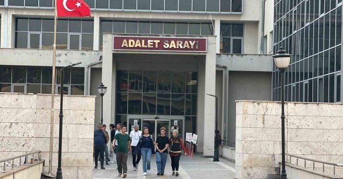 Okul saldırısı davasında tahliye olan saldırganın annesi Osmaniye’de yeniden tutuklandı