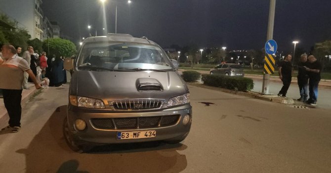 İskenderun’da geri manevra yapan aracın çarptığı kadın ağır yaralandı