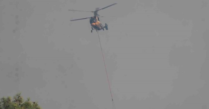Evlerin yanında orman yangını çıktı: Hem havadan hem karadan müdahale sürüyor