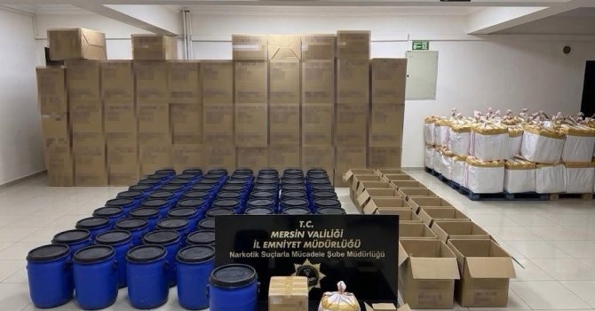 Mersin’de uyuşturucu operasyonu: 6 milyon boş kapsül ve 1 ton 250 kilo ham madde ele geçirildi