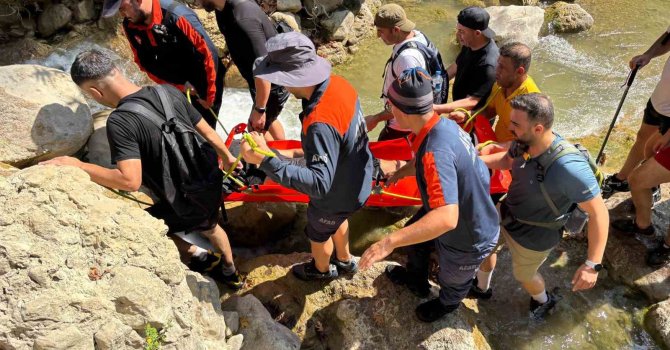 Kahramanmaraş’ta kanyonda yaralanan vatandaş kurtarıldı
