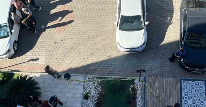 Kahramanmaraş’ta göğsünden çıkardığı tabancayla 2 kadını yaraladı