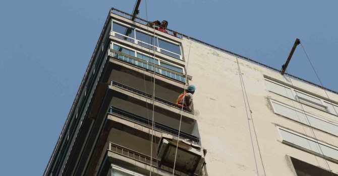 Antalya’da 15 katlı binada can pazarı