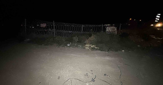 Adana’da yol kenarında erkek cesedi bulundu