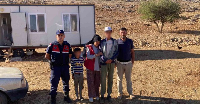 Antalya’da 4 gündür kayıp olarak aranan 17 yaşındaki genci jandarma buldu