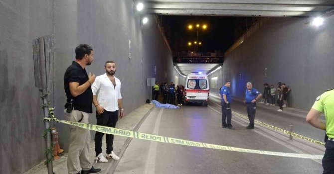 Ehliyetini 20 gün önce alıp kazada hayatını kaybeden gencin cenazesi yakınları tarafından teslim alındı