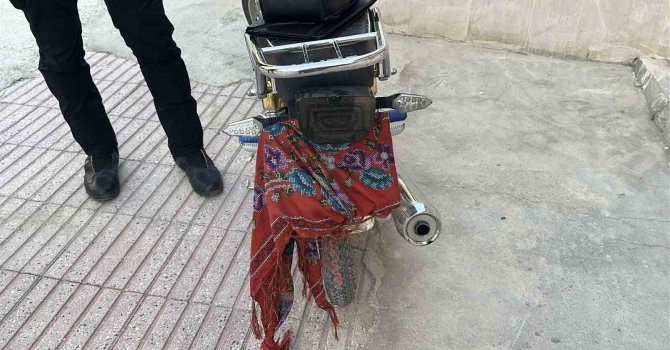 Polisten kaçıp ehliyet sınavına girdi: Polis sınav merkezi kapısında sürücüyü bekledi
