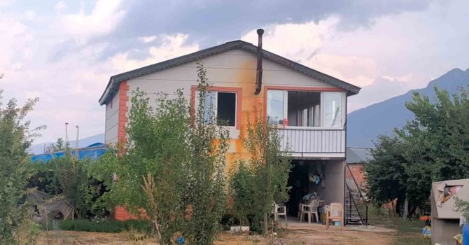 Antalya’da aile faciası: Eşini, kayınpederini ve kayınvalidesini öldürdü