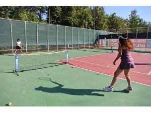 Beach Park’ta tenis keyfi