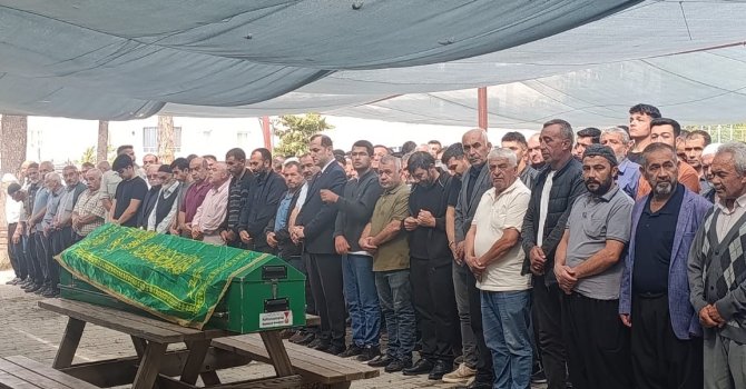 İş makinasının çarpması sonucu hayatını kaybeden genç son yolculuğuna uğurlandı