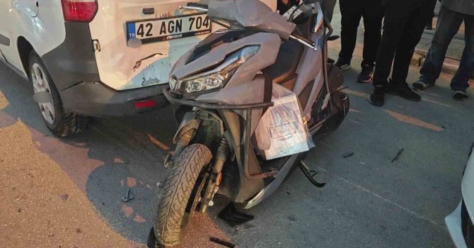 Trafik kazasında sürücü yaralandı