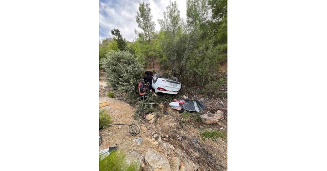 Mersin’de seyir halindeki otomobil devrildi: 1 ağır yaralı