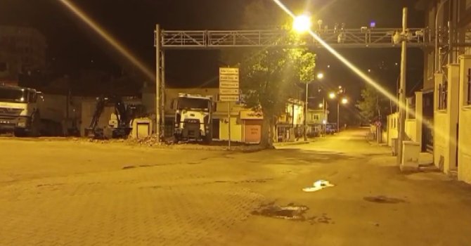 Adana’da deprem "Uyuyorduk, beşik gibi sallandık"