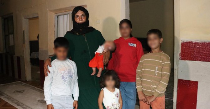Dolandırılıp sokakta kalan 5 çocuklu aile, İçişleri Bakanı’nın talimatıyla eve yerleştirildi