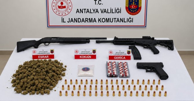 Serik’te uyuşturucu operasyonu: 20 gözaltı