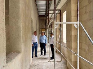 İskenderun Lisesi’nde restorasyon çalışmaları sürüyor