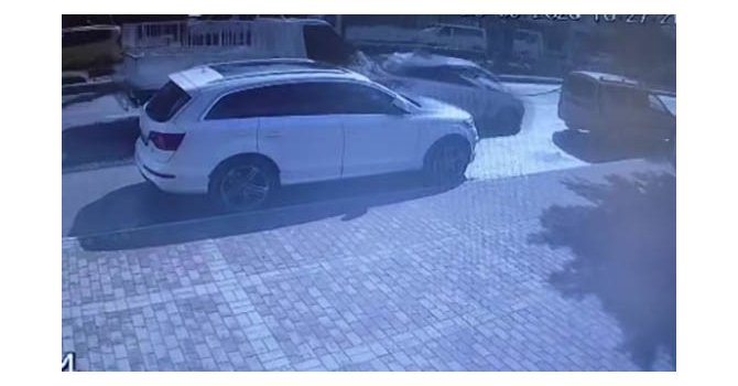Direksiyon eğitimi alan kursiyerin ani freni kazayı beraberinde getirdi